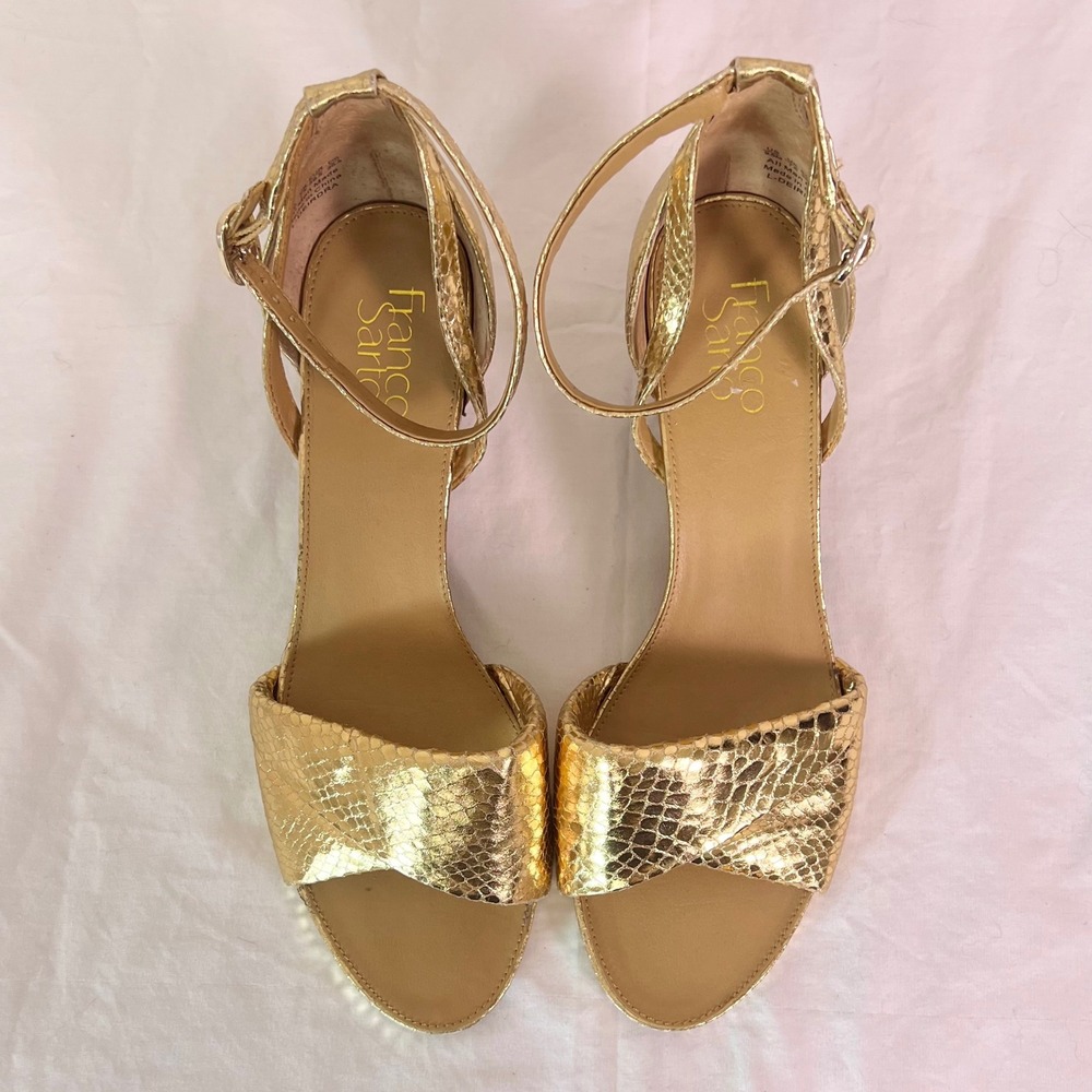 Franco Sarto Deirdra Wedge Sandals 9.5 Gold Snakeskin Metallic Ankle Strap Glam - Picture 8 of 11
